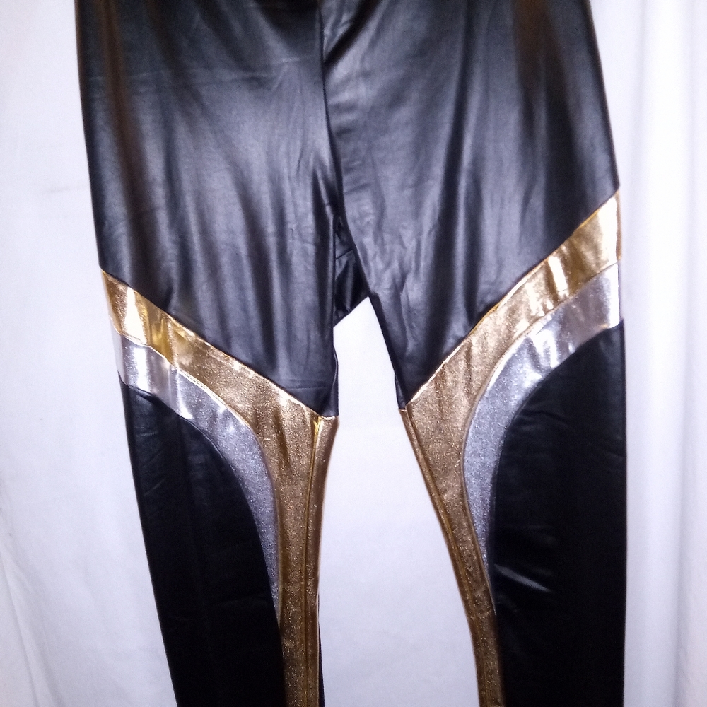 NWT! NEW LOOK SPORT YOGA PANTS!